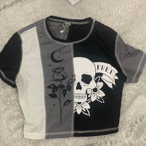 ROMWE tight fit cropped t-shirt, black, grey and white, size 4 or small.